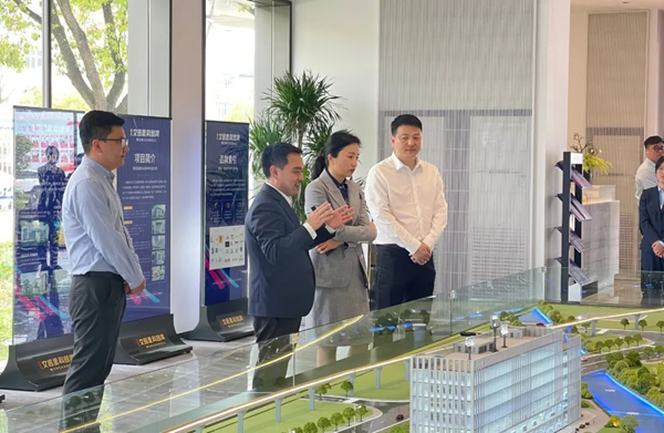 溫州市委統(tǒng)戰(zhàn)部副部長、市工商聯(lián)黨組書記錢素文一行蒞臨文昌里科創(chuàng)灣調(diào)研指導(dǎo)
